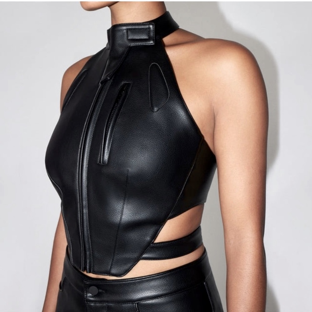 Khy leather top size M